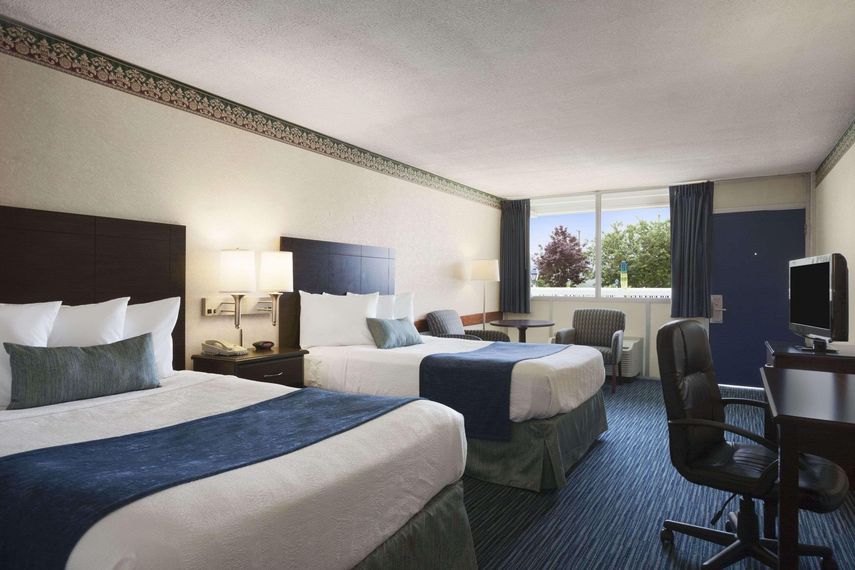Days Inn By Wyndham Waynesboro Buitenkant foto