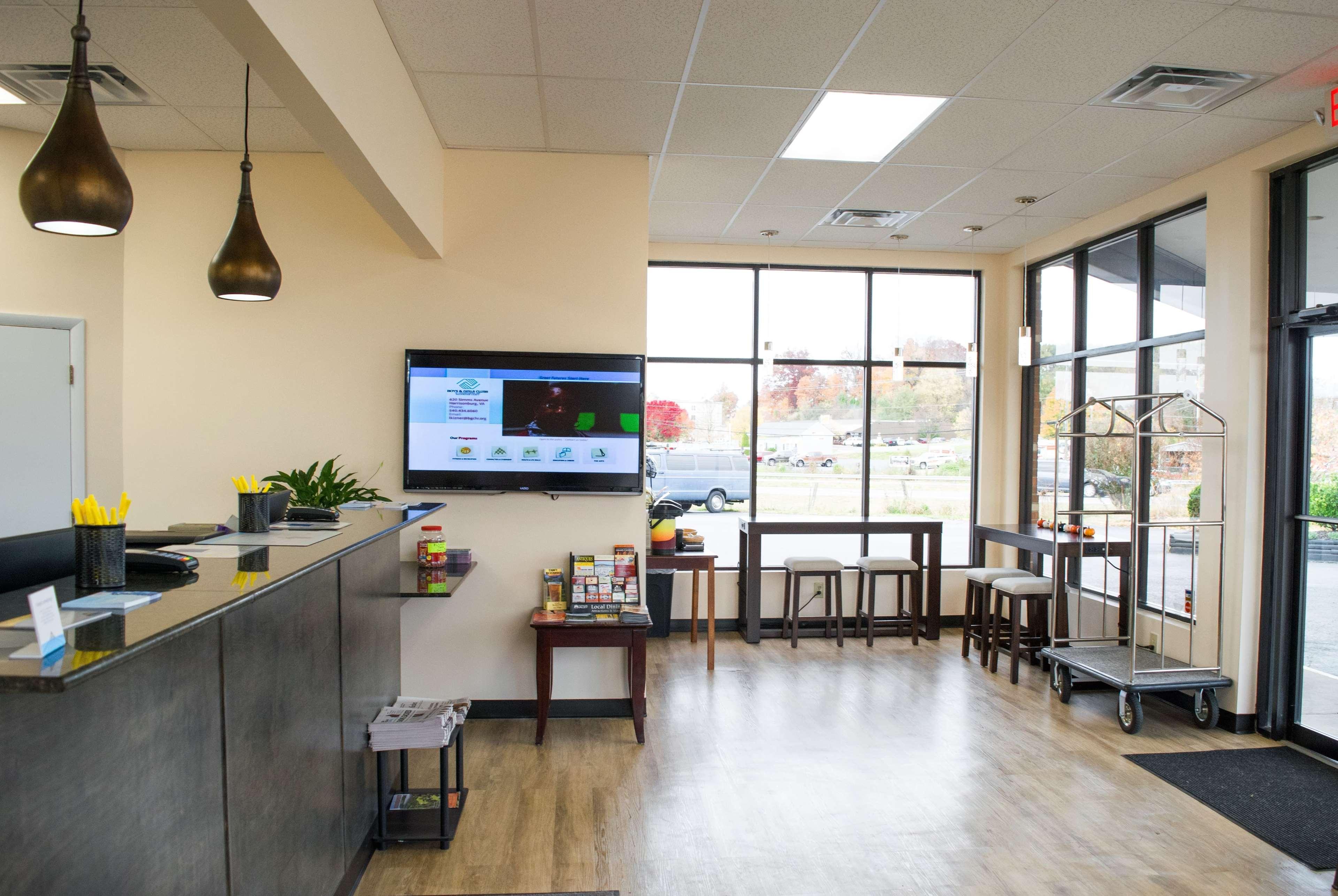 Days Inn By Wyndham Waynesboro Buitenkant foto