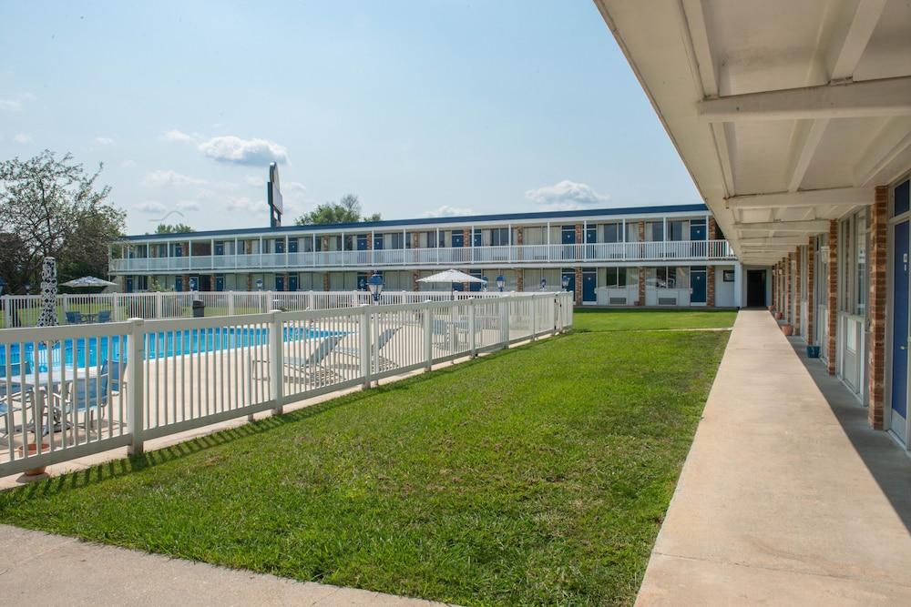 Days Inn By Wyndham Waynesboro Buitenkant foto